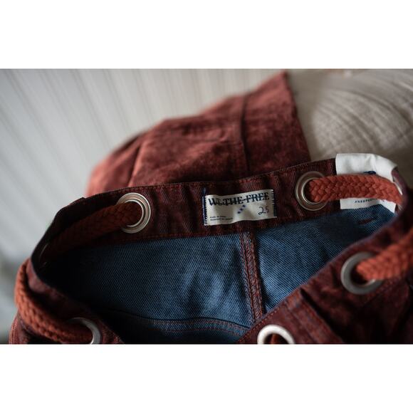 Free People We The Free Moxie Flocked Pull-On Barrel Jeans 25 NEW - Picture 5 of 5